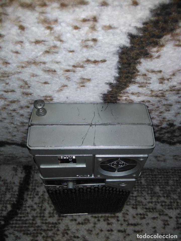 Radios antiguas: TRANSISTOR RADIO SATSONIC vintage - Foto 2