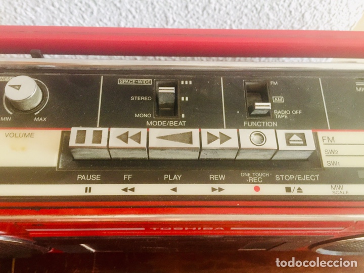 Radios antiguas: Radio Toshiba a&ntilde;os 80 - Foto 3