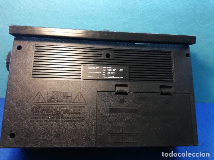 Radios antiguas: Radio Cassette Sanyo M2805F FUNCIONANDO - Foto 2