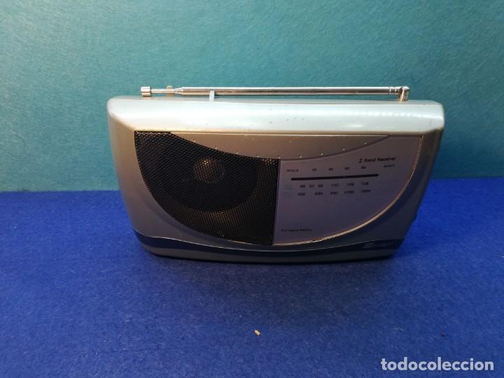Radios antiguas: Radio portatil Nevir FUNCIONANDO - Foto 1