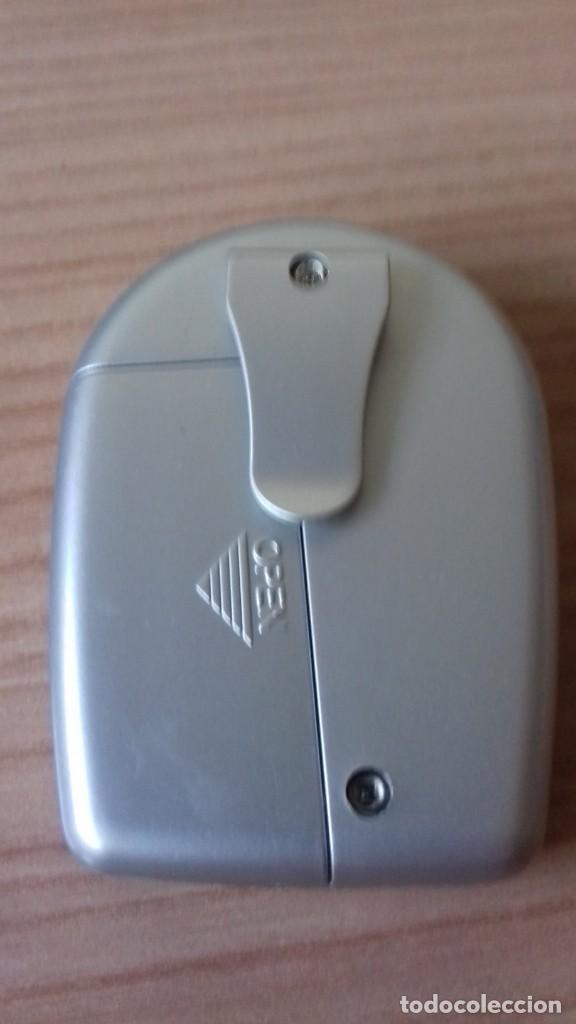 Radios antiguas: Peque&ntilde;a radio de bolsillo con linterna - Foto 7
