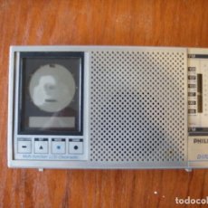Radios antiguas: RADIO TRANSISTOR PHILIPS D1700 ESTROPEADO PARA PIEZAS NO FUNCIONA. Lote 184382077