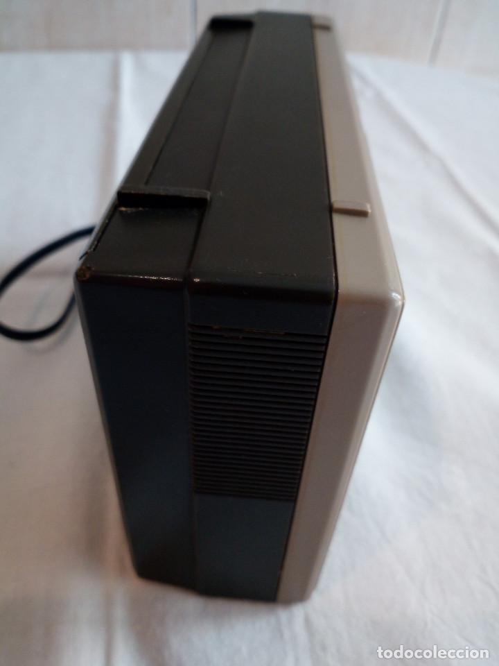 Radios antiguas: 10-ANTIGUA RADIO PHILIPS D1026, funciona. - Foto 3