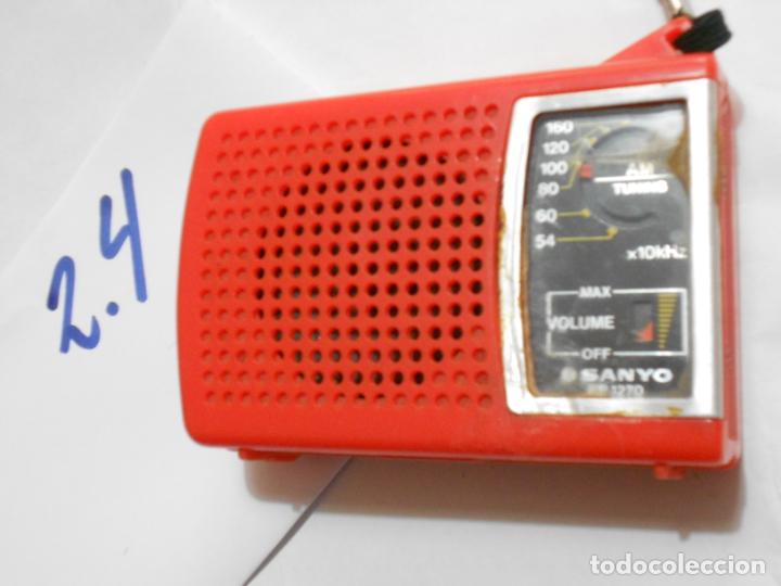 Radios antiguas: ANTIGUO RADIO TRANSISTOR SANYO FUNCIONANDO - Foto 2