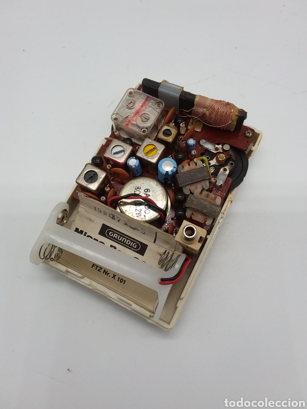 Radios antiguas: Grundig Micro boy 300 - En uso - Foto 4