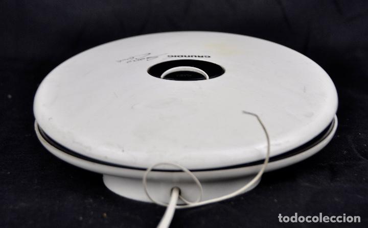Radios antiguas: Radio despertado Grundig Sonoclock 100 - Foto 4