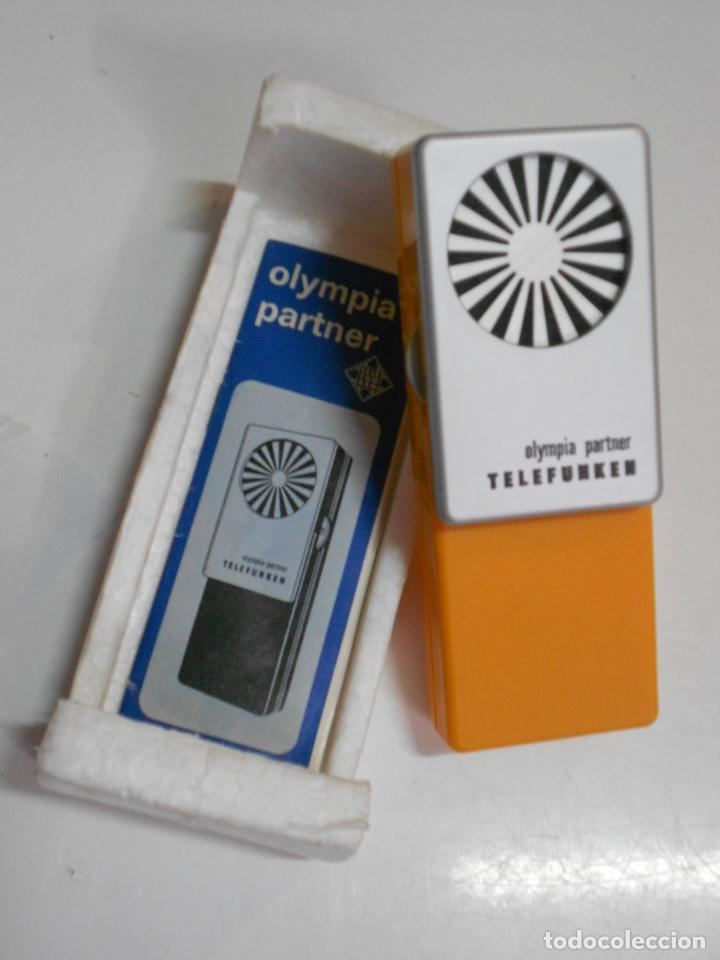 Radios antiguas: OLYMPIA PARTNER TELEFUNKEN NUEVO EN SU CAJA IMPECABLE - Foto 2