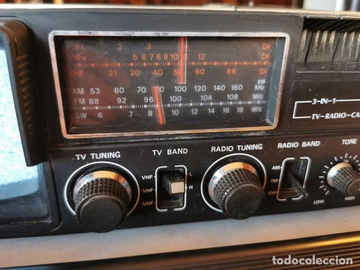Radios antiguas: RADIO CASSETE TV LIBERTY FUNCIONANDO - Foto 3