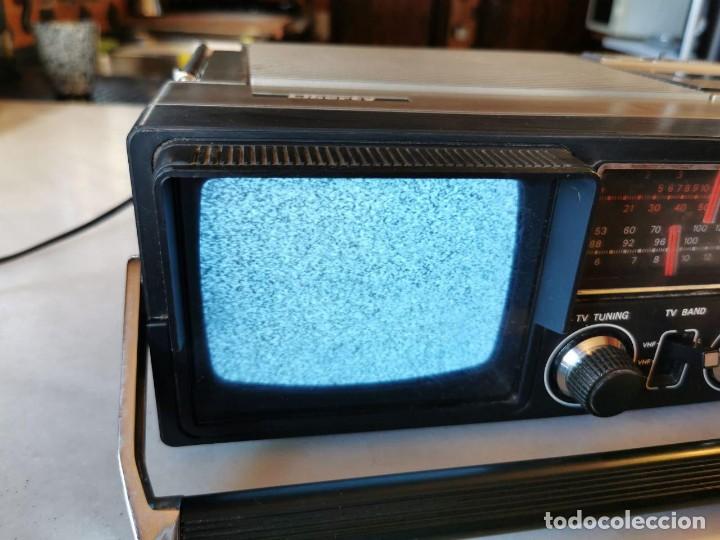Radios antiguas: RADIO CASSETE TV LIBERTY FUNCIONANDO - Foto 4