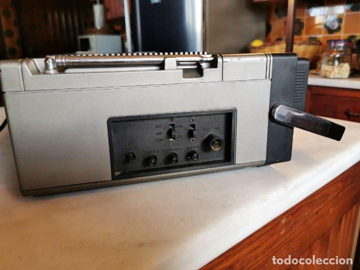 Radios antiguas: RADIO CASSETE TV LIBERTY FUNCIONANDO - Foto 9