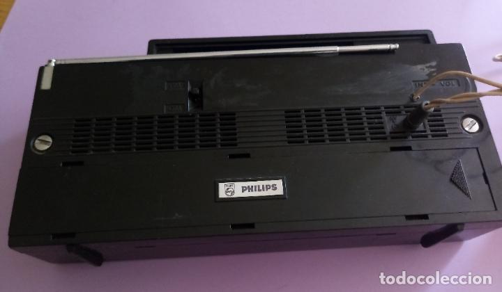 Radios antiguas: AM FM 10 TRANSISTOR PHILIPS - FUNCIONA - Foto 8