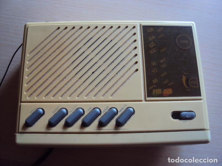Radios antiguas: RADIO DESPERTADOR MUY ANTIGUO - Foto 1