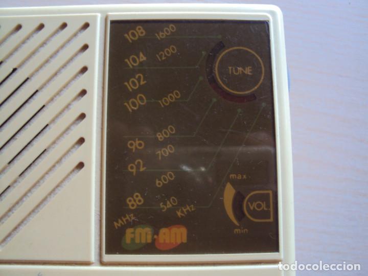 Radios antiguas: RADIO DESPERTADOR MUY ANTIGUO - Foto 2