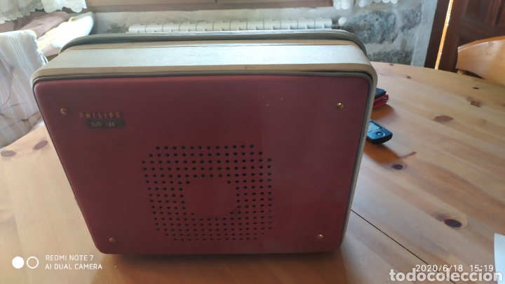 Radios antiguas: Tocadiscos port&aacute;til fhilips - Foto 4