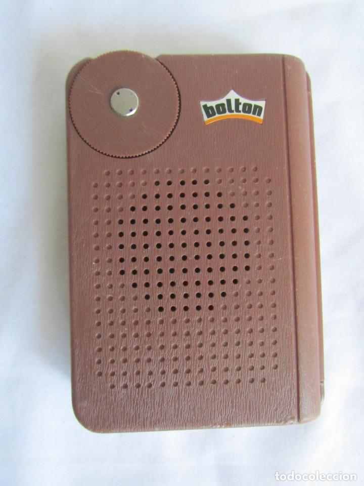 Radios antiguas: Radio linterna Bolton Pocketmate, Solid State, funcionando - Foto 2