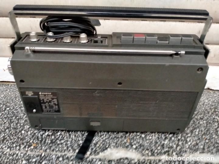 Radios antiguas: RADIO CASSETTE SANYO M 2460 N.... FUNCIONA - Foto 3