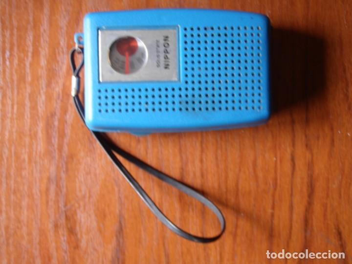 Radios antiguas: RADIO TRANSISTOR NIPPON FUNCIONANDO - Foto 2
