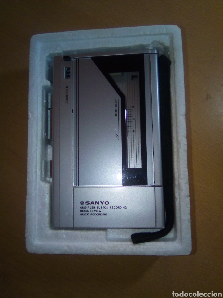 Radios antiguas: Grabadora Sanyo M1011 Compact cassette recorder - Foto 2