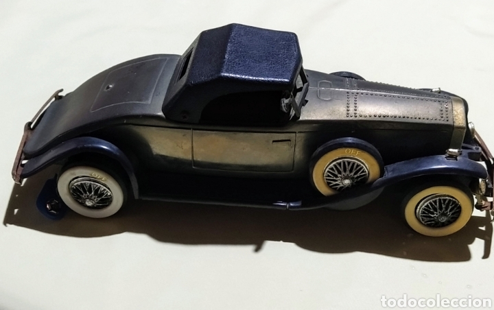 Radios antiguas: Bonito transistor en forma de coche antiguo. Vintage. - Foto 2