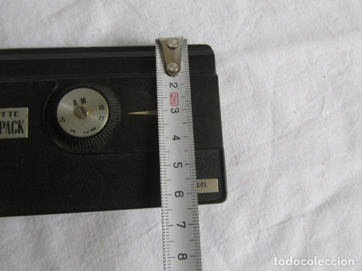 Radios antiguas: Curiosa radio en forma de cassette - Foto 9