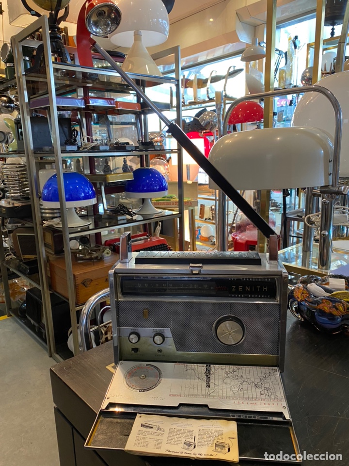 table radio transistor zenith slant black white plastic