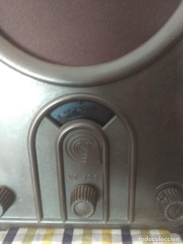 Radios antiguas: Radio alem&aacute;n antigua funcionando - Foto 2