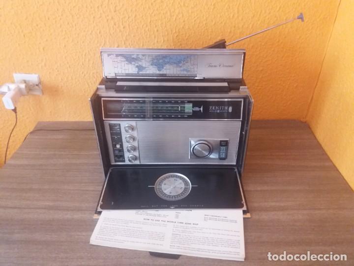 Radios antiguas: RADIO ZENITH TRANSOCEANIC ROYAL D7000Y - Foto 2