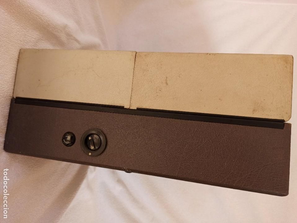 Radios antiguas: Radio - tocadiscos port&aacute;til Bettor, modelo Mark 267 - Foto 4
