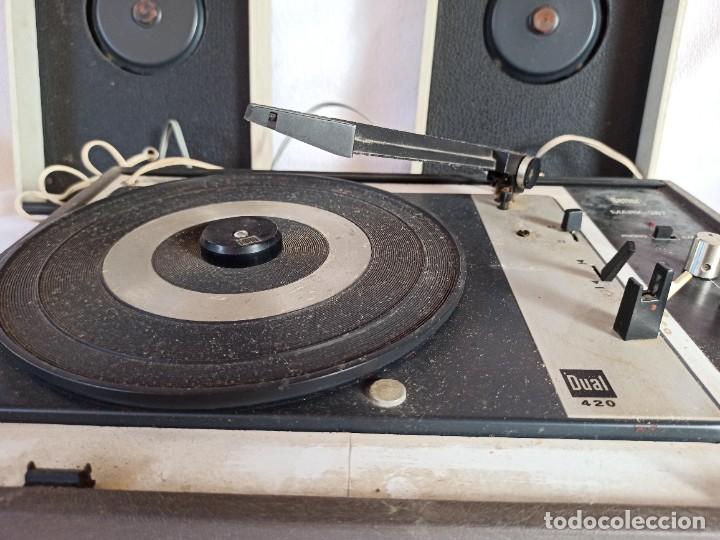 Radios antiguas: Radio - tocadiscos port&aacute;til Bettor, modelo Mark 267 - Foto 2