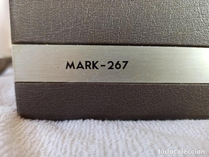 Radios antiguas: Radio - tocadiscos port&aacute;til Bettor, modelo Mark 267 - Foto 21