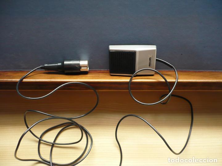 Radios antiguas: Grabador Sanyo con dos micr&oacute;fonos. - Foto 4