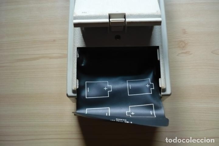 Radios antiguas: Grabador Sanyo con dos micr&oacute;fonos. - Foto 16
