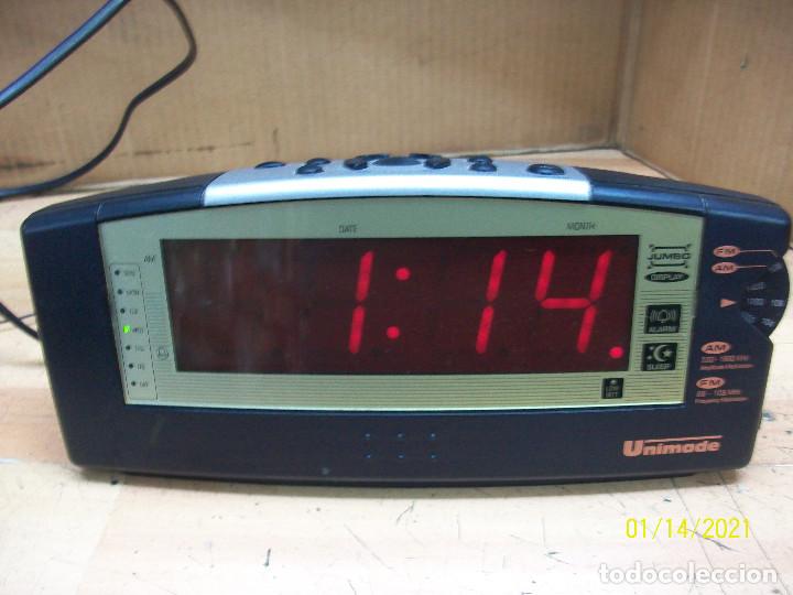 Radios antiguas: RADIO DESPERTADOR UNIMADE-FUNCIONA - Foto 1
