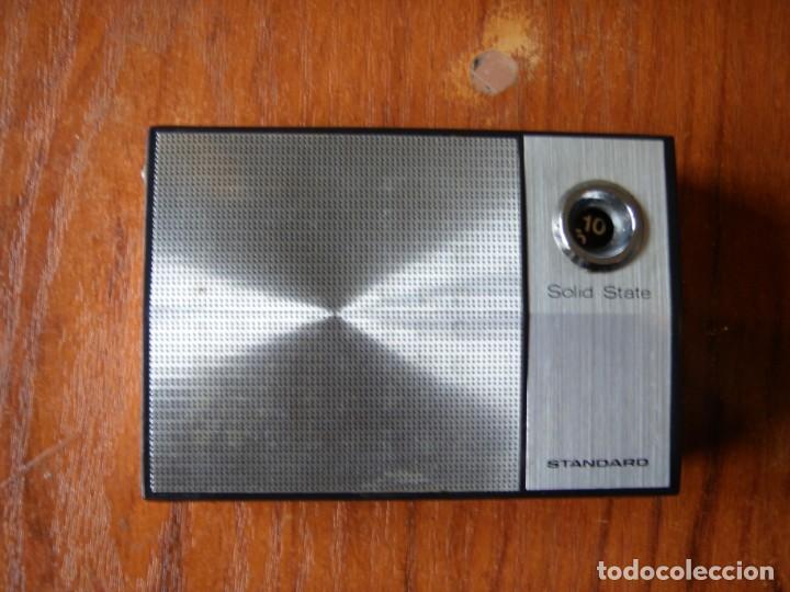 Radios antiguas: RADIO TRANSISTOR STANDARD SR-F408 SRF408 CON FUNDA FUNCIONANDO - Foto 1