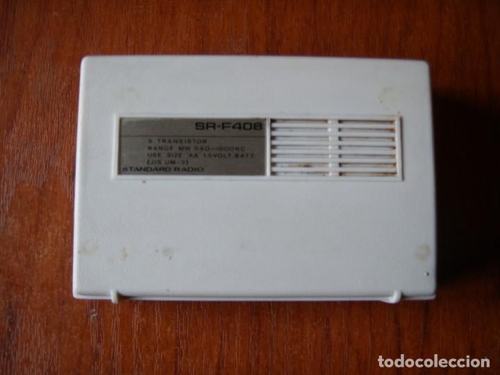Radios antiguas: RADIO TRANSISTOR STANDARD SR-F408 SRF408 CON FUNDA FUNCIONANDO - Foto 2