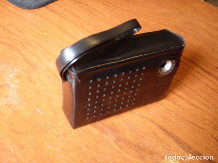 Radios antiguas: RADIO TRANSISTOR STANDARD SR-F408 SRF408 CON FUNDA FUNCIONANDO - Foto 7