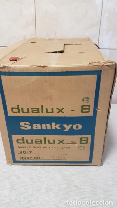 Radios antiguas: PROYECTOR SUPER 8 - SANKYO DUALUX-8 - Foto 4