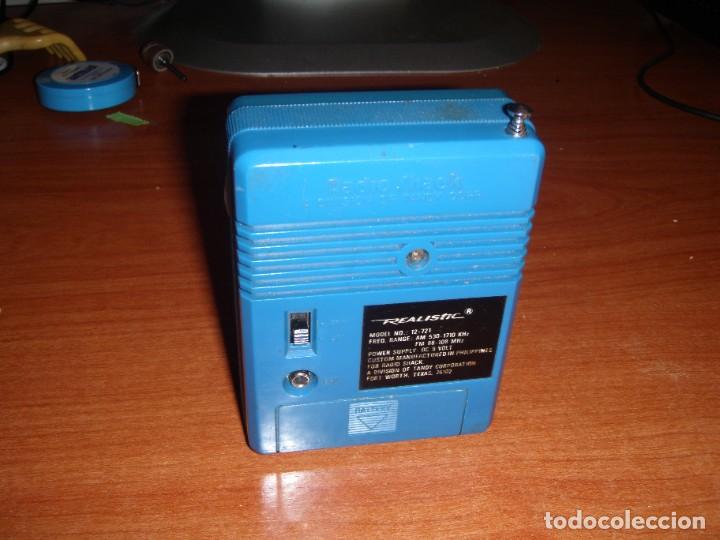 Radios antiguas: RADIO TRANSISTOR REALISTIC MODELO 12-721 FUNCIONANDO - Foto 2
