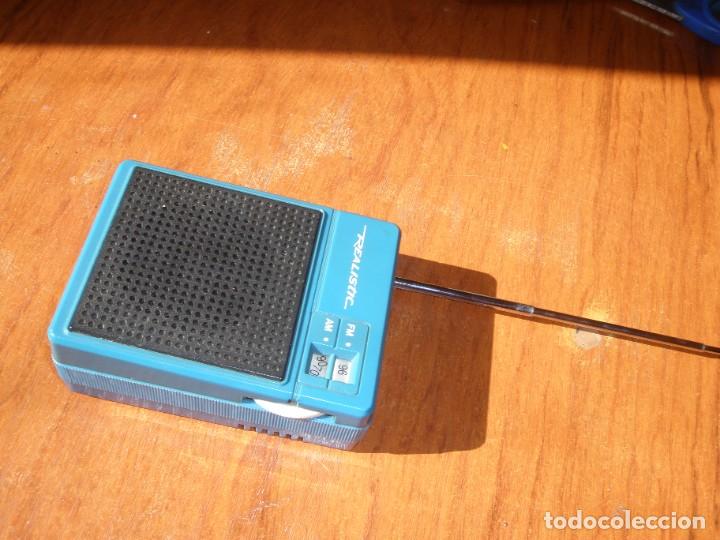 Radios antiguas: RADIO TRANSISTOR REALISTIC MODELO 12-721 FUNCIONANDO - Foto 5