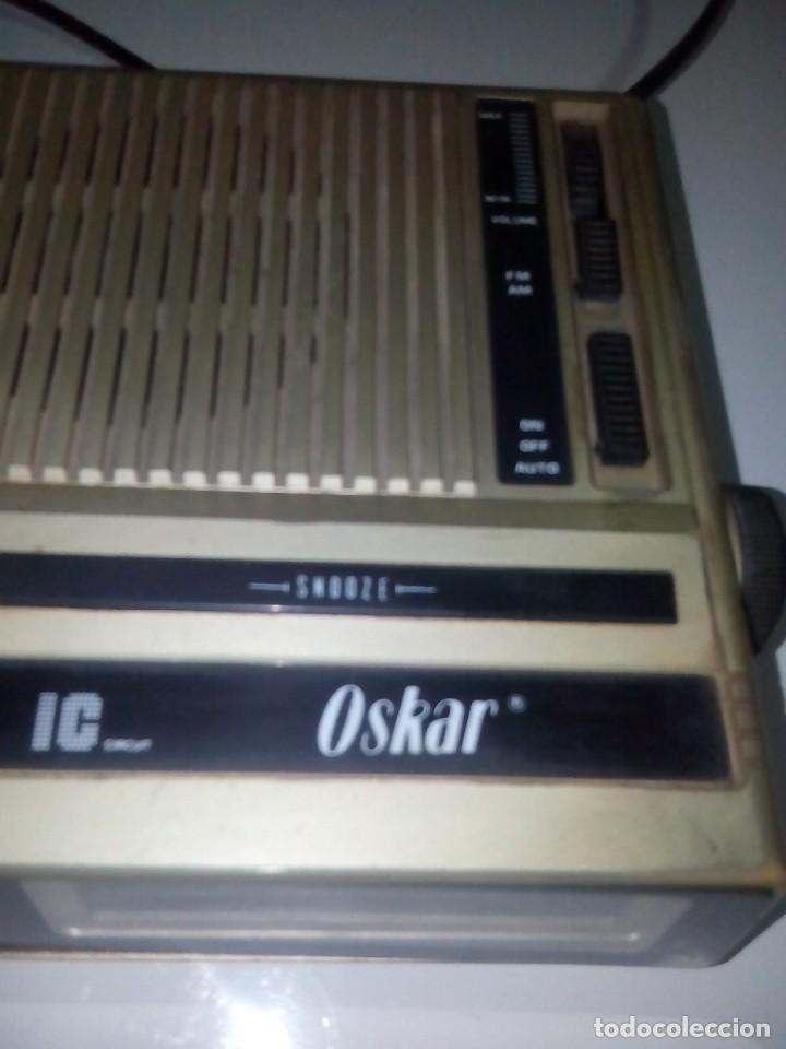Radios antiguas: radio,reloj,despertador marca OSKAR - Foto 2