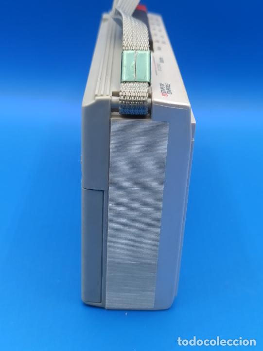 Radios antiguas: PHILIPS WALKMAN D6270 PORTABLE CASSETTE RECORDER - Foto 2