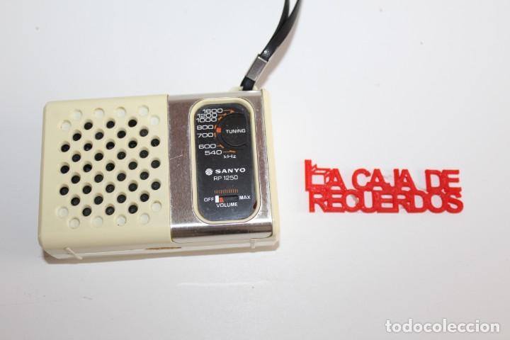Radios antiguas: TRANSISTOR SANYO - MODEL RP 1250 - Foto 1