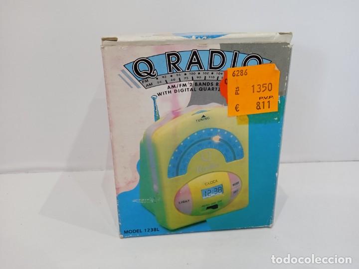 Radios antiguas: Radio transistor con reloj QRadio - Foto 1