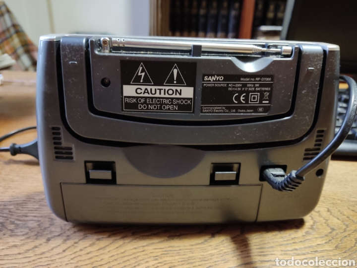 Radios antiguas: Radio sanyo modelo RP - D7000 - Foto 3