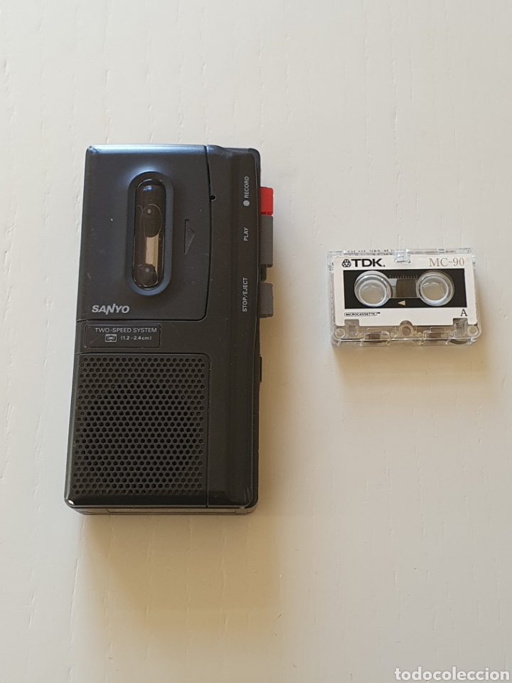 Radios antiguas: Micrograbadora SANYO con cinta. - Foto 1