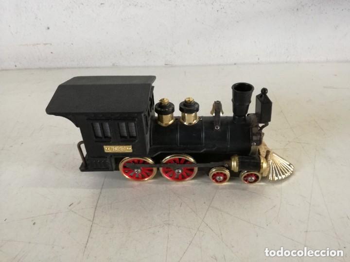 Radios antiguas: Locomotora conteniendo radio y funcionando - Foto 6