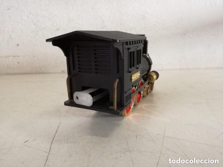 Radios antiguas: Locomotora conteniendo radio y funcionando - Foto 9