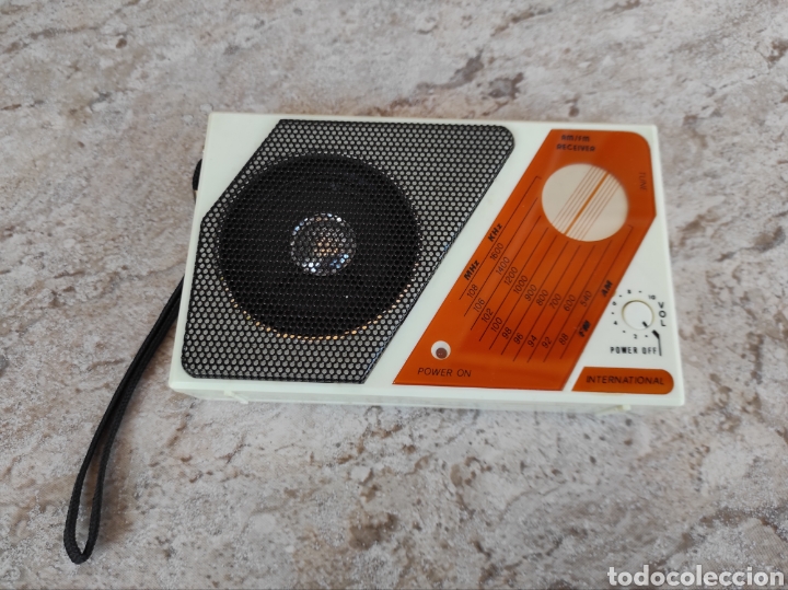 Radios antiguas: Antiguo Transistor - Radio Internacional - Funcionando - - Foto 3