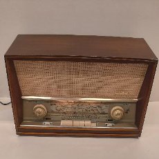 Radios antiguas: RADIO DE VÁLVULAS MARCA SABA MODELO VILLINGEN-11. Lote 325615648