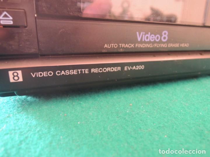 Radios antiguas: REPRODUCTOR SONY VIDEO 8 - VIDEO CASSETTE RECORDER EV-A200 - 1985 - Foto 9 - 329666588